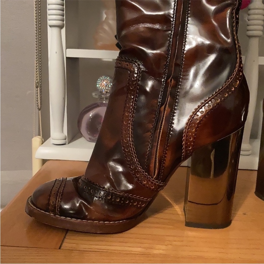 $3000 dolce & gabbana leather boots - Picture 5 of 16